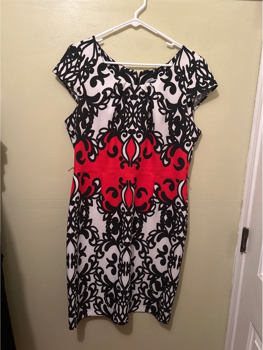 Shelby & Palmer Women's Dress Size 12 Black White Red Patterned